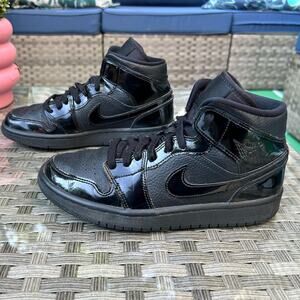 Nike Air Jordan 1 Mid SE Triple Black Patent – Women’s Size 8